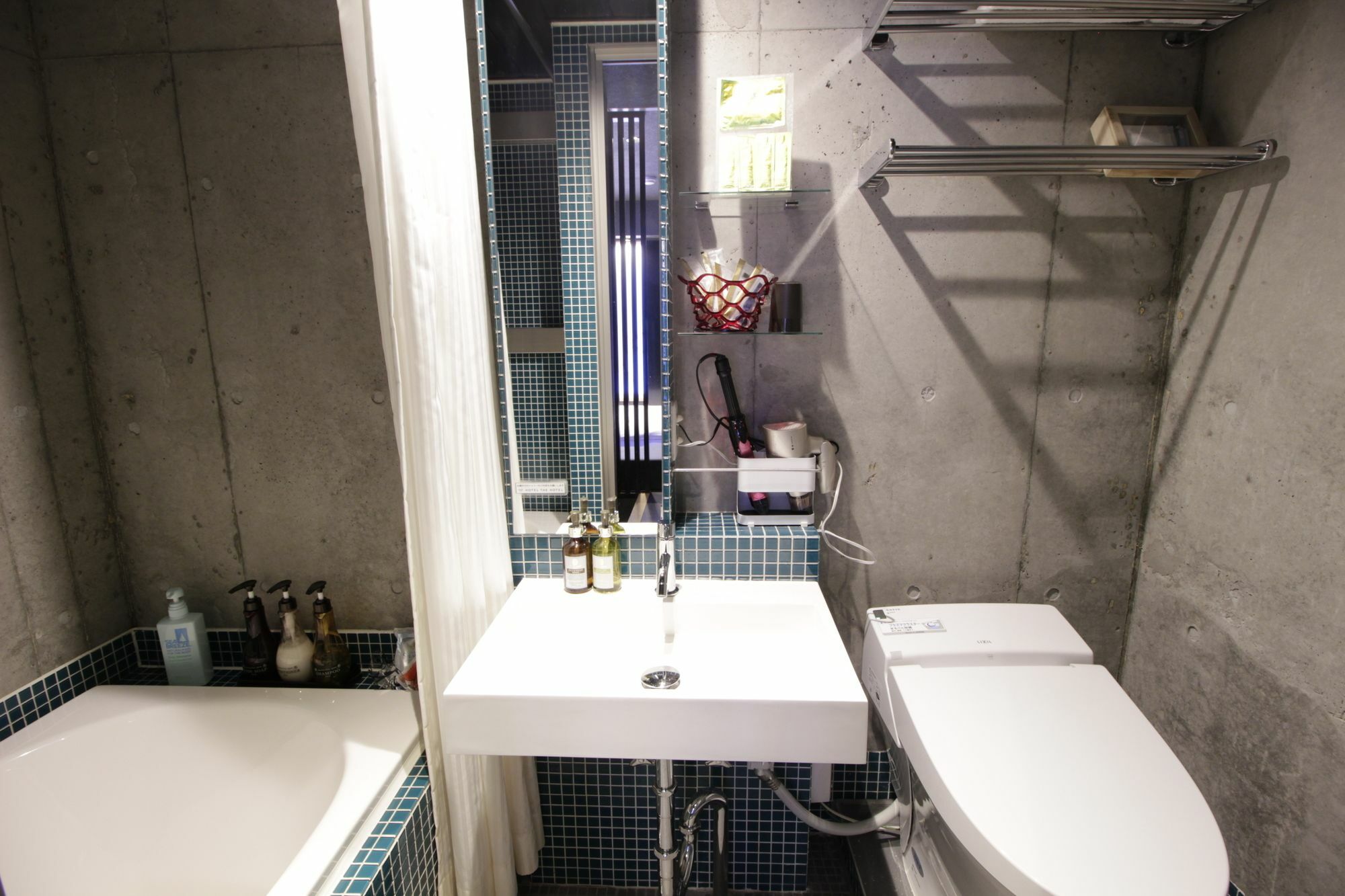 Hotel The Hotel Shinjuku (Adults Only) طوكيو المظهر الخارجي الصورة