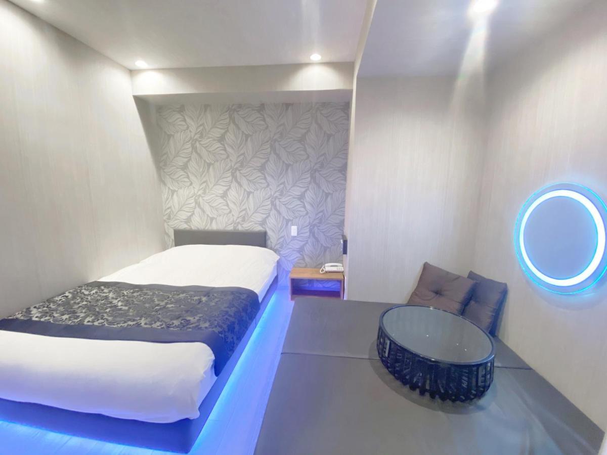 Hotel The Hotel Shinjuku (Adults Only) طوكيو المظهر الخارجي الصورة